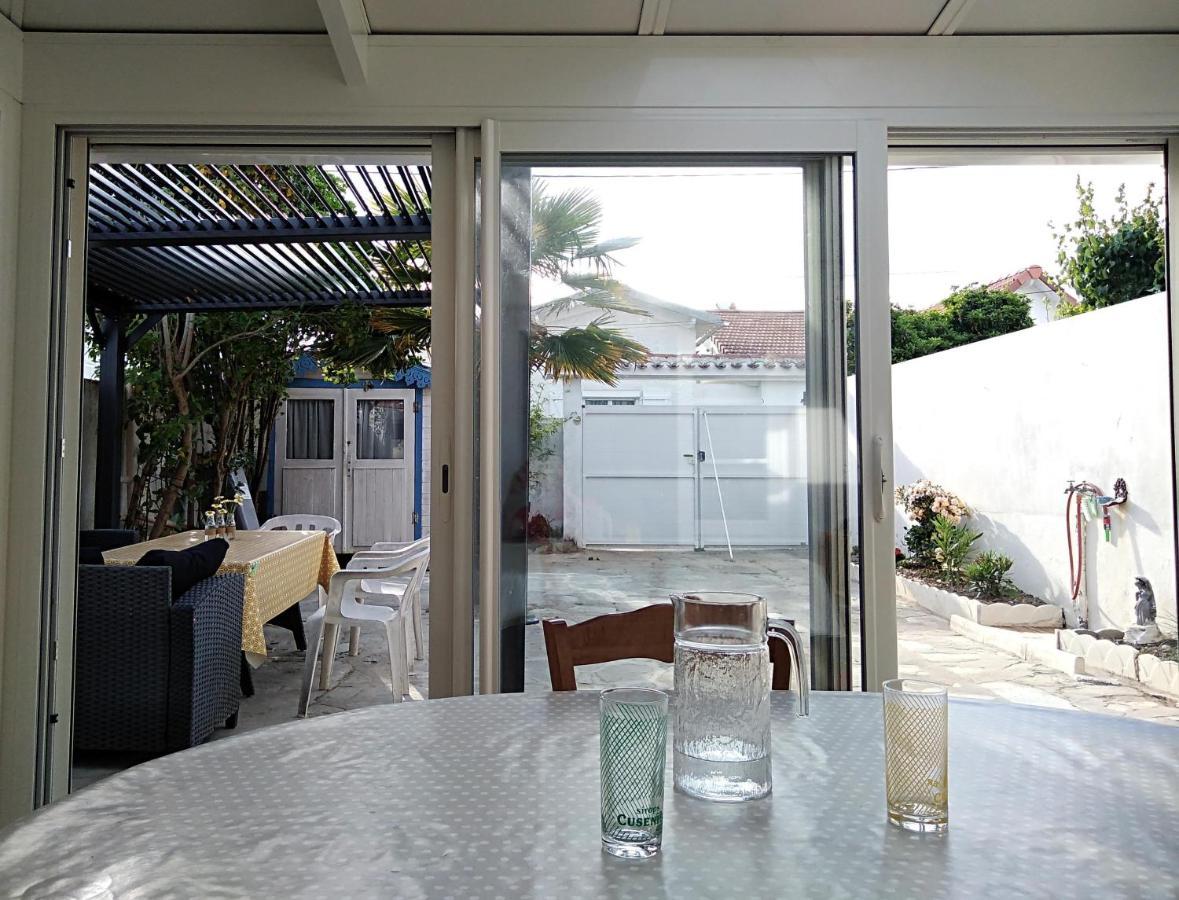 Maison Boisvinet Saint-Gilles-Croix-de-Vie, 4-5 p, belle cour intérieure, 200m plage Extérieur photo